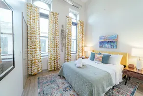 The Cornerstone - Designer 4BR Flat in Bucktown/WP - Image 4