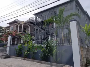 Hormony Inn: One studio - Image 2