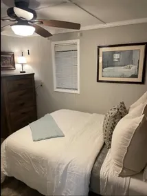 Cozy Lake Cottage - Image 5