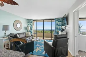 50 Steps to Beach-Oceanfront 4 beds-3BR/2Bath - Image 3