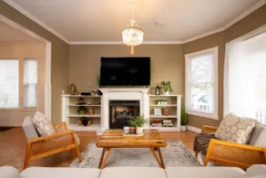 Spacious! Beautiful 3 Bedroom Home Near Downtown! - Image 4