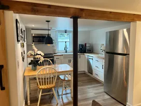 Luxury 5 minutes from the Airport! - Image 4