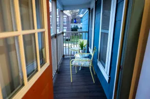 Elegant Quiet Place to Stay Wi-Fi 3-Min Wynn Hosp. - Image 5