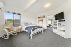 Willunga House - A Scenic Wine Region Stay - Image 3