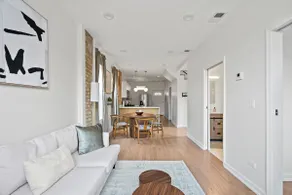Duplex Luxury Apartment with King Suite - Image 5