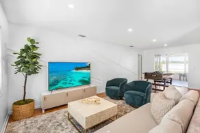 4 BR, 5 bds, 2 Kngs, sparkling clean, private pool - Image 2