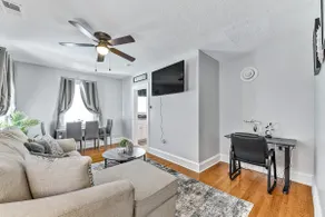 City Bliss: Stylish 1BR Escape - Image 4
