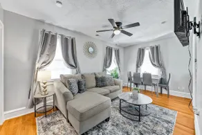 City Bliss: Stylish 1BR Escape - Image 2