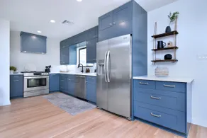 Designer 3-Bed Retreat in Valley Glen - Image 4