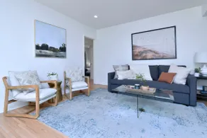 Designer 3-Bed Retreat in Valley Glen - Image 3