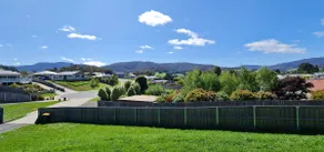 Home in Cygnet with spa. - Image 2