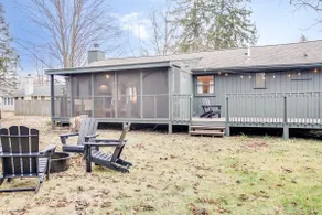 Walk 2 Lake/Shops | Hot Tub | King Bed | Fireplace - Image 4
