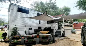 TINY Cottage in Hudson Bend Road - Image 3
