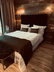 Luxury Lake House & Glamping - Image 3