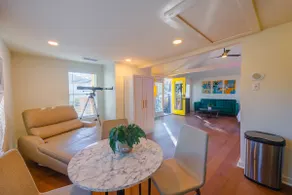 Spacious Guest House in the Heart of the Heights - Image 5