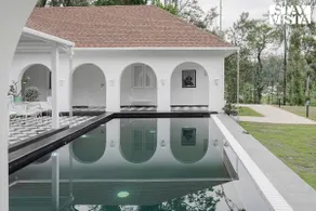 Mudra Manor w/Breakfast & Heated Pool - Image 3