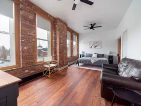 Cozy Loft-Pet Friendly-Spacious - Image 3