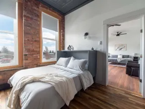 Cozy Loft-Pet Friendly-Spacious - Image 2