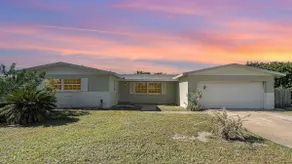 Walk to Beach 4BR | Fenced Yard | Family Ready - Image 2