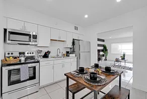 Miami Luxury Home Next to Beach & Aventura Mall. - Image 2
