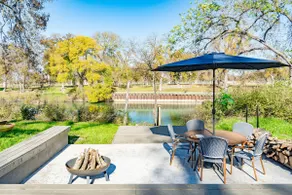 Waterfront Family Getaway: Dock, Kayaks & Fire Pit - Image 5