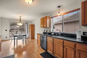 Hidden Gem Top-Floor Unit near Lake Meridian - Image 4