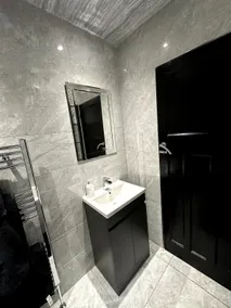 2-BR Home near AO arena, City centre, Old Trafford - Image 5