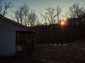 Cozy cabin, 6 mi HM trails, 12 mi from Charleston - Image 4