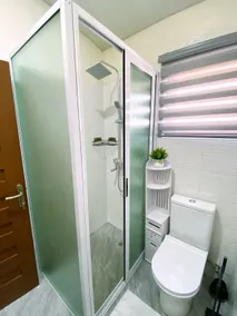 Cozy Studio Retreat - Image 2