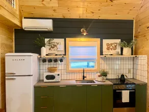 Evergreen - A Tiny Modern Log Cabin - Image 3