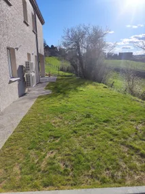 2 cottages, 7 bedrooms, with small garden/terrace - Image 3