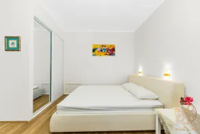 Studio | Long Stays | Near Carlingford Court - Image 2