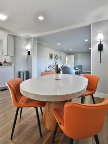 Bexley Park Modern Retreat House - Image 3