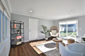 Bexley Park Modern Retreat House - Image 5