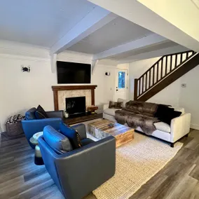 Lake Arrowhead Lux Black Cabin - Image 4