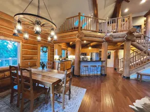 Lazy Bear Haven - Luxury Log Cabin Retreat - Image 4