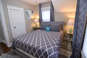 B-town Bunkhouse - Image 5