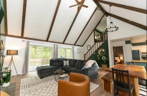 Mountain cozy cabin with Hot Tub. Pet friendly. - Image 5