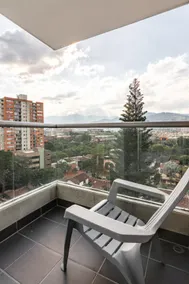 Prime Location! Apartment Near Metro 1004 - Image 3