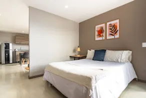 Prime Location! Apartment Near Metro 1004 - Image 2