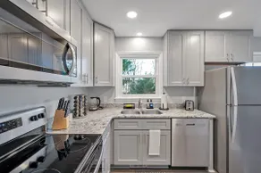 Steps to Downtown | King Beds | 3 TV's | Big Yard - Image 3