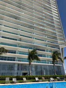 Luxury Ocean View Apartment 15th Floor - Image 2