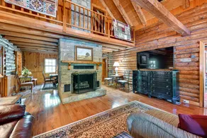 Creekside Cabin - Image 4