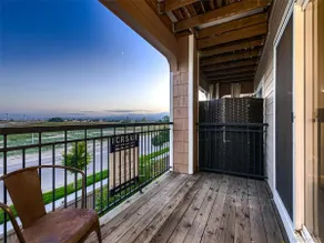 Modern 2 bedroom condo. - Image 5