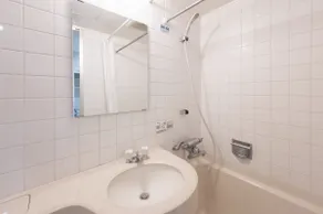 Fujiterasu Yoga, 8-minute walk from Yoga Station, double bed apartment 2 - Image 4