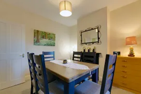 Pass the Keys Modern and Spacious Terrace in Central Cambridge - Image 3