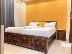 Peaceful 1BHK Stay Close to Artemis & Medanta. - Image 2