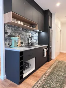 Apartments in Islington with AC, Balcony & Wifi. - Image 4