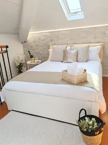Glam apartment with loft - Image 3