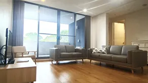 Entire Lovely 2 BR Apt Close to Shops and Train - Image 2